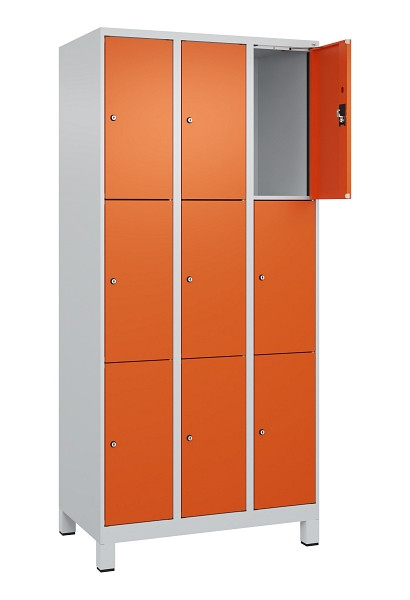 C+P Schließfachschrank Evolo PLUS, mit Füßen, 9 Fächer, 1950x900x500mm, 7035/20, 049010-303 S10002