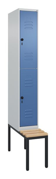 C+P Doppelstöckiger Spind Classic PLUS, Bank, 2120x300x815mm, 7035/5023, Drehriegel, Sitzleisten aus Buche, mit untergebauter Sitzbank, 0803507-10 S10005