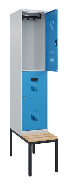 C+P Doppelstock-Spind Evolo PLUS, Bank, 2 Fächer, 2120x400x815mm, 7035/5012, Zylinderschloss, Sitzfläche Buche-Hartholz, Sitzbank, 0493507-12 S10034
