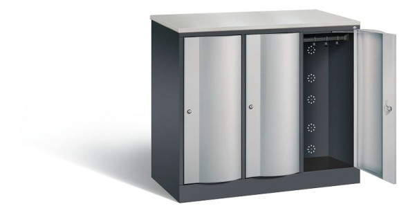 C+P Garderobenschrank Resisto, H1077xB1148xT540mm, Farbe: Schwarzgrau / Weißaluminium, 8271-372 S10067