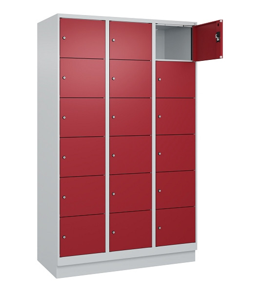 C+P Schließfachschrank Evolo PLUS, mit Sockel, 18 Fächer, 1950x1200x500mm, 7035/3003 Rubinrot, 049020-326 S10004