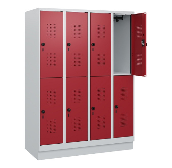 C+P Doppelstöckiger Spind Evolo PLUS, Sockel, 8 Fächer, 1630x1200x500mm, 7035/30, Frontfarbe RAL 3003 Rubinrot, Drehriegel, 0493205-40 S10004