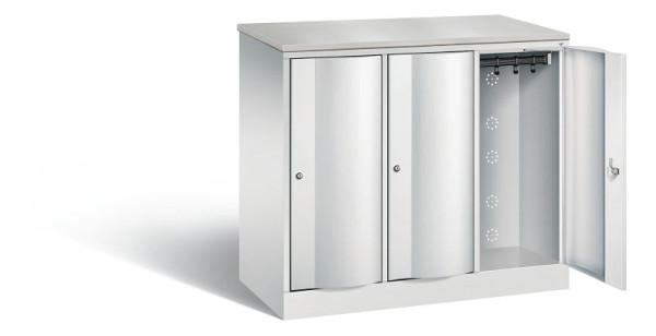 C+P Garderobenschrank Resisto, H1077xB1148xT540mm, Farbe: Lichtgrau, 8271-372 S10090