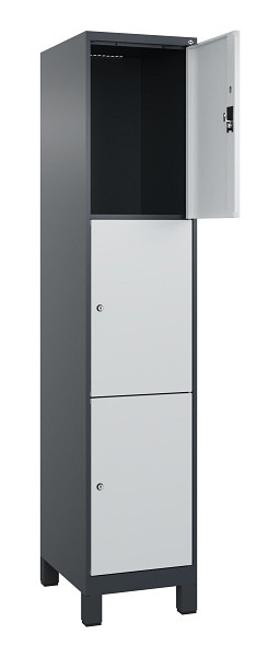 C+P Schließfachschrank Evolo PLUS, mit Füßen, 3 Fächer, 1950x400x500mm, 7016/70, Frontfarbe RAL 7035 Lichtgrau, 049010-123 S10017