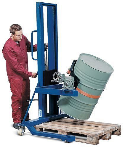 DENIOS Fasslifter Servo FW 16-F aus Stahl, breites Fahrwerk, für 60- bis 220-Liter-Fässer, 115293