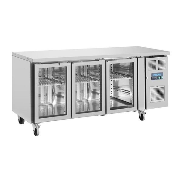 Polar U-Serie 3-türiger Thekenkühlschrank mit Glastüren, UA024