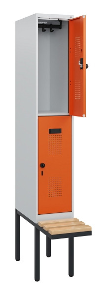 C+P Doppelstock-Spind Evolo PLUS, Bank, 2 Fächer, 1950x300x815mm, 7035/2004, Drehriegel, Sitzfläche Buche-Hartholz, 0493405-10 S10002