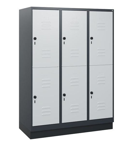 C+P Doppelstöckiger Spind Classic PLUS, Sockel, 3 Abteile, 1630x1200x500mm, 7016/7035, Drehriegel, 0803205-32 S10013