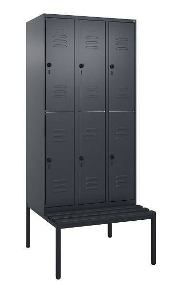 C+P Doppelstöckiger Spind Classic PLUS, 3 Abteile, 2120x900x815mm, 7016/7016, Drehriegel, mit untergebauter Sitzbank, 0803507-30 S10117