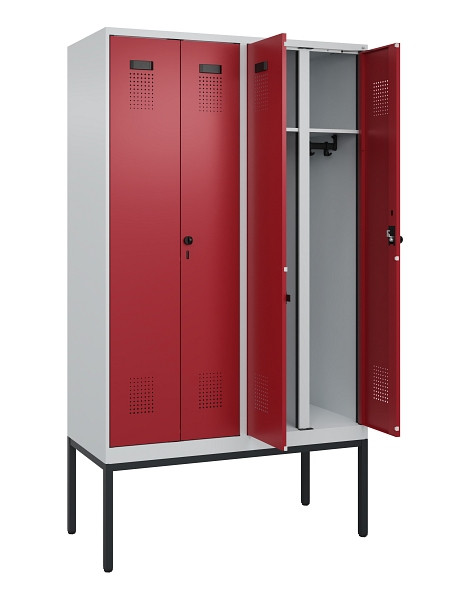 C+P Schwarz-Weiß-Spind Evolo PLUS, Gestell, 4 Abteile, 2120x1200x500mm, 7035/300, Frontfarbe RAL 3003 Rubinrot, Drehriegel, 0490327-40 S10004