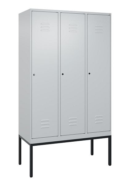 C+P Umkleidespind Classic PLUS mit Mitteltrennwand, Gestell, 3 Abteile, 2120x1200x500mm, 7035/7035, Zylinderschlösser, 0800307-32F S10024