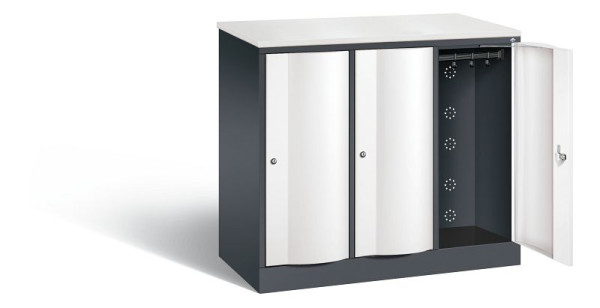 C+P Garderobenschrank Resisto, H1077xB1148xT540mm, Farbe: Schwarzgrau / Verkehrsweiß, 8271-372 S10071