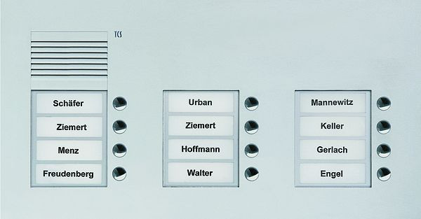 TCS Audio Außenstation Serie PUK 12 Klingeltasten (rechtsbündig), 3-spaltig, UP silber, PUK12/3-EN