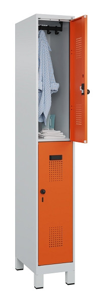 C+P Doppelstöckiger Spind Evolo PLUS, mit Füßen, 2 Fächer, 1950x300x500mm, 7035, Frontfarbe RAL 2004 Reinorange, Drehriegel, 049310-10 S10002