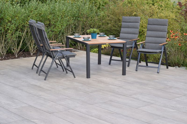 Merxx Tinos Set 9-teilig, 4 Tinos Klappsessel, 4 Kissen, grau, mit Befestigungsbändchen, 1 Tisch 150 x 90 cm, Tischplatte aus Akazienholz, 50802-800