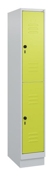 C+P Doppelstöckiger Spind Classic PLUS, Sockel, 1800x300x500mm, 7035/0024, Drehriegel, 0803207-10 S10010