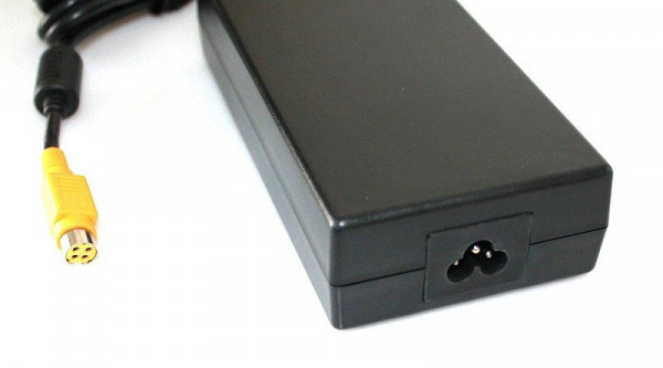 AGI Netzteil kompatibel mit TOSHIBA QOSMIO X305-Q705, 81790