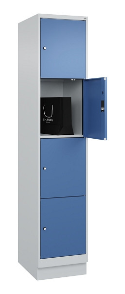 C+P Schließfachschrank Evolo PLUS, mit Sockel, 4 Fächer, 1950x400x500mm, 7035/50, Frontfarbe RAL 5023 Fernblau, 049020-124 S10008