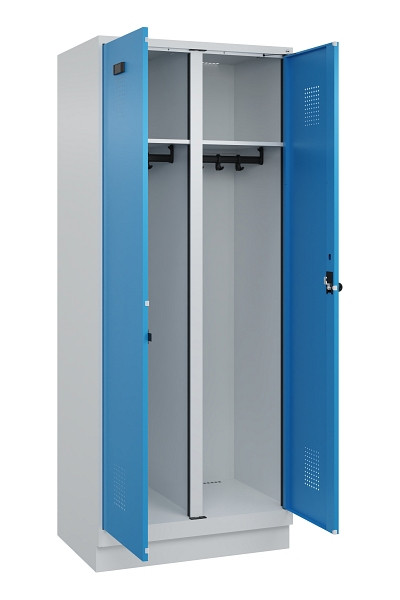 C+P Schwarz-Weiß-Spind Evolo PLUS, mit Sockel, 2 Abteile, 1950x800x500mm, 7035/5, Frontfarbe RAL 5012 Lichtblau, Drehriegel, 049022-22 S10007