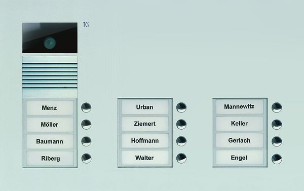 TCS Video Außenstation Serie AVU mit 12 Klingeltasten (rechtsbündig), 3-spaltig, UP silber, AVU16120-0010