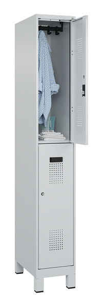 C+P Doppelstöckiger Spind Evolo PLUS, mit Füßen, 2 Fächer, 1950x300x500mm, 7035, Frontfarbe RAL 7035 Lichtgrau, Zylinderschloss, 049310-10 S10040