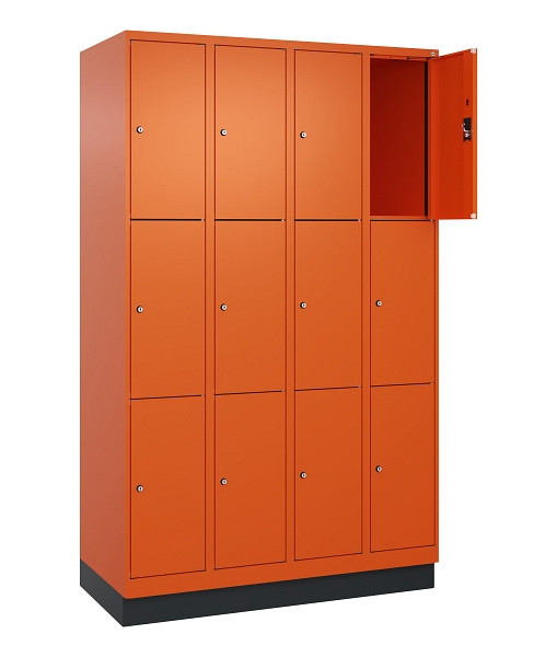 C+P Schließfachschrank Evolo PLUS, mit Sockel, 12 Fächer, 1950x1200x500mm, 2004/2004 Reinorange, Abteile 4, Abteilbreite 300 mm, 049020-403 S10023