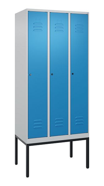 C+P Umkleidespind Classic PLUS mit Mitteltrennwand, Gestell, 3 Abteile, 2120x900x500mm, 7035/5012, Zylinderschlösser, 0800307-30F S10019