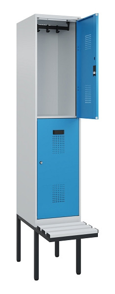 C+P Doppelstock-Spind Evolo PLUS, Bank, 2 Fächer, 2120x400x815mm, 7035/5012, Zylinderschloss, Sitzfläche Kunststoff, 0493407-12 S10115