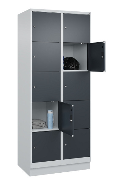 C+P Schließfachschrank Evolo PLUS, mit Sockel, 10 Fächer, 1950x800x500mm, 7035/7, Frontfarbe RAL 7016 Anthrazitgrau, 049020-225 S10012