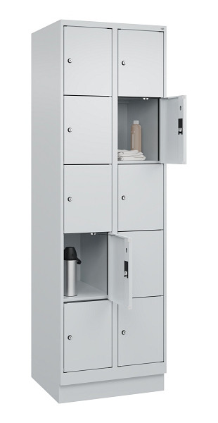 C+P Schließfachschrank Evolo PLUS, mit Sockel, 10 Fächer, 1950x600x500mm, 7035/7, Frontfarbe RAL 7035 Lichtgrau, 049020-205 S10013