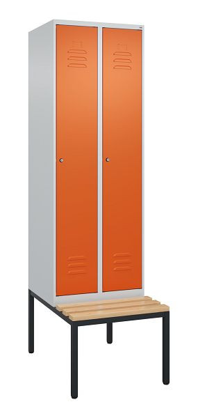 C+P Umkleidespind Classic PLUS, mit untergebauter Sitzbank, 2 Abteile, 2120x600x815mm, 7035/2004, Zylinderschlösser, Buche-Sitzleisten, 0800507-20 S10120