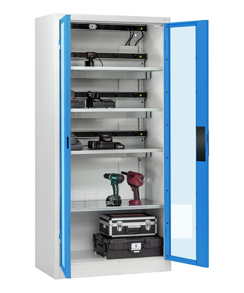 C+P Akkuladeschrank Serie 89, H1950xB930xT500mm, 7035/5012,1 Elektroboden, 3 Einlegeböden, Masterleiste, 8921-055E3 S10059