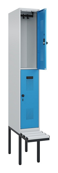 C+P Doppelstock-Spind Evolo PLUS, Bank, 2 Fächer, 2120x300x815mm, 7035/5012, Drehriegel, Sitzfläche Kunststoff, 0493407-10 S10088