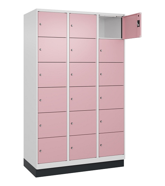 C+P Schließfachschrank Evolo PLUS, mit Sockel, 18 Fächer, 1950x1200x500mm, 9016/3015 Hellrosa, 049020-326 S10018
