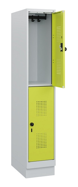 C+P Doppelstöckiger Spind Evolo PLUS, Sockel, 2 Fächer, 1630x300x500mm, 7035/002, Drehriegel, 0493205-10 S10015