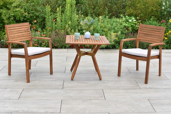 Merxx Batavia Set 5-teilig, 2 Batavia Stapelsessel, 2 Sitzauflagen, uni beige, 1 Bistrotisch 70 x 70 cm, FSC Akazienholz, 50180-311