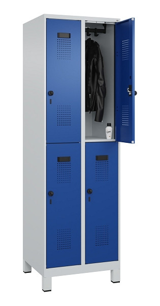 C+P Doppelstöckiger Spind Evolo PLUS, mit Füßen, 4 Fächer, 1950x600x500mm, 7035, Frontfarbe RAL 5010 Enzianblau, Drehriegel, 049310-20 S10006