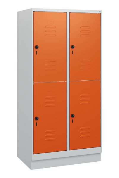 C+P Doppelstöckiger Spind Classic PLUS, Sockel, 2 Abteile, 1630x800x500mm, 7035/2004, Drehriegel, 0803205-22 S10060