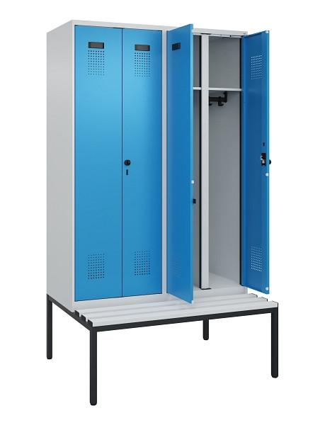 C+P Schwarz-Weiß-Spind Evolo PLUS, Bank, 4 Abteile, 2120x1200x815mm, 7035/5012, Drehriegel, Sitzfläche Kunststoff, Sitzbank, 0490527-40 S10061