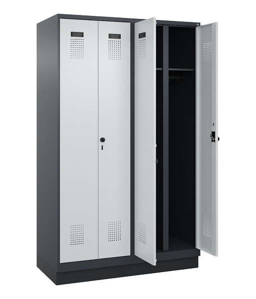 C+P Schwarz-Weiß-Spind Evolo PLUS, mit Sockel, 4 Abteile, 1950x1200x500mm, 7016/7035 Lichtgrau, Abteile 4, Abteilbreite 300 mm, 049022-40 S10017