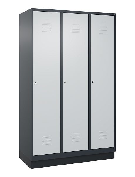 C+P Umkleidespind Classic PLUS, Sockel, 3 Abteile, 1950x1200x500mm, 7016/7035, Zylinderschlösser, 080020-32 S10028