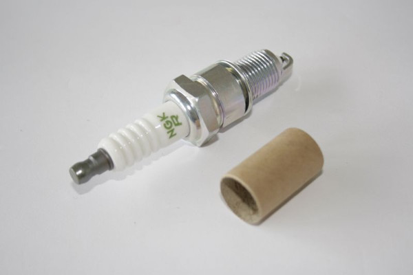 ELMAG Zündkerze für HONDA- Motore, GX 610-K1/620-K1/670, 9503122