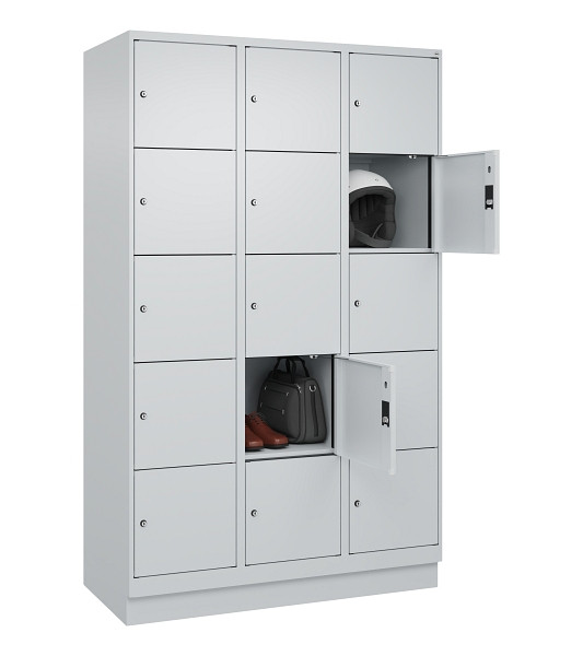 C+P Schließfachschrank Evolo PLUS, mit Sockel, 15 Fächer, 1950x1200x500mm, 7035/7035 Lichtgrau, 049020-325 S10013