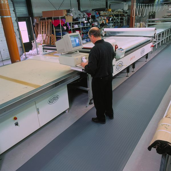 Notrax Airug Arbeitsplatzmatten Ergonomie Anti- Ermüdung 410, Schwarz, 90cm x 150cm, 410S0335BL