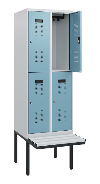 C+P Doppelstock-Spind Evolo PLUS, Bank, 4 Fächer, 1950x600x815mm, 7035/0010, Zylinderschloss, Sitzfläche Kunststoff, 0493405-20 S10144