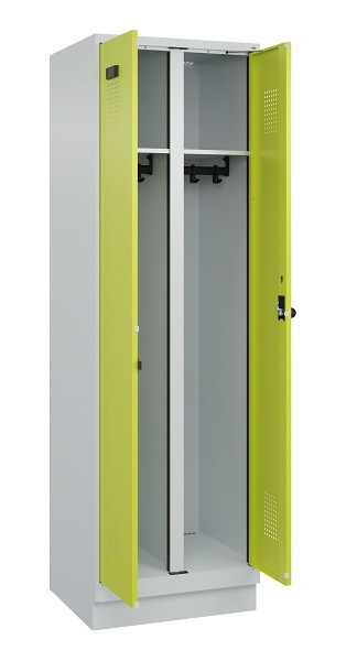 C+P Schwarz-Weiß-Spind Evolo PLUS, mit Sockel, 2 Abteile, 1950x600x500mm, 7035/0, 1108060 RDS Clowngrün, Drehriegel, 049022-20 S10015