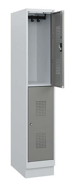 C+P Doppelstöckiger Spind Evolo PLUS, Sockel, 2 Fächer, 1630x300x500mm, 7035/000, Zylinderschloss, 0493205-10 S10041