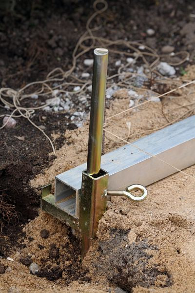 Baron Erdspieß mit Halterung, Zubehör für das Abziehsystem, 10130