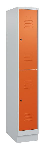 C+P Doppelstöckiger Spind Classic PLUS, Sockel, 1800x300x500mm, 7035/2004, Zylinderschlösser, 0803207-10 S10061