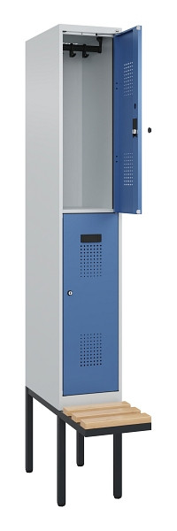 C+P Doppelstock-Spind Evolo PLUS, Bank, 2 Fächer, 2120x300x815mm, 7035/5023, Zylinderschloss, Sitzfläche Buche-Hartholz, 0493407-10 S10035